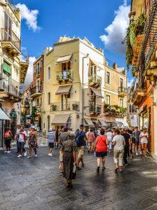 Messina auf Sizilien, eine lebendige Stadt vieler Kulturen, immer einen Besuch wert.